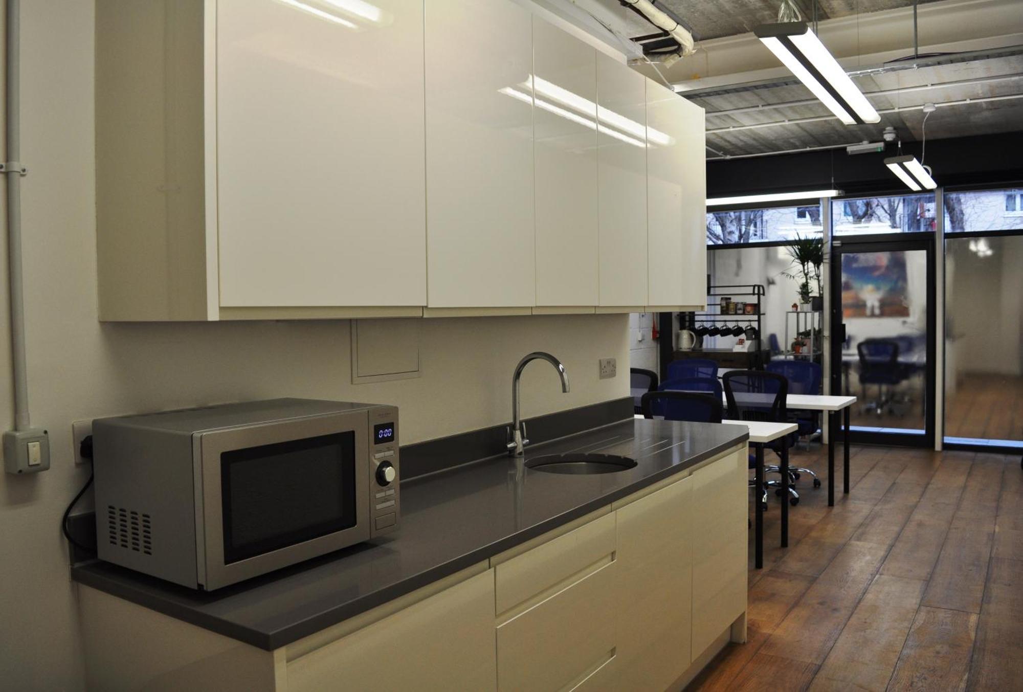 Hotel Cosmos Capsule Coworking London Exterior foto